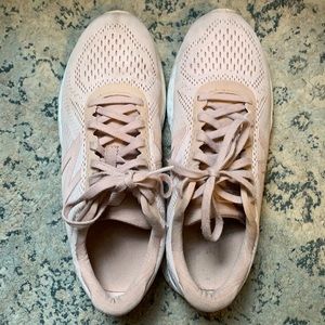 New Balance FRESH FOAM Athletic Shoes